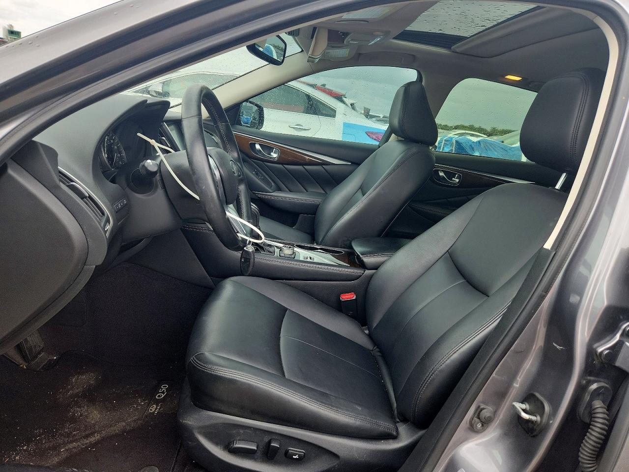 INFINITI Q50 3.0t Luxe