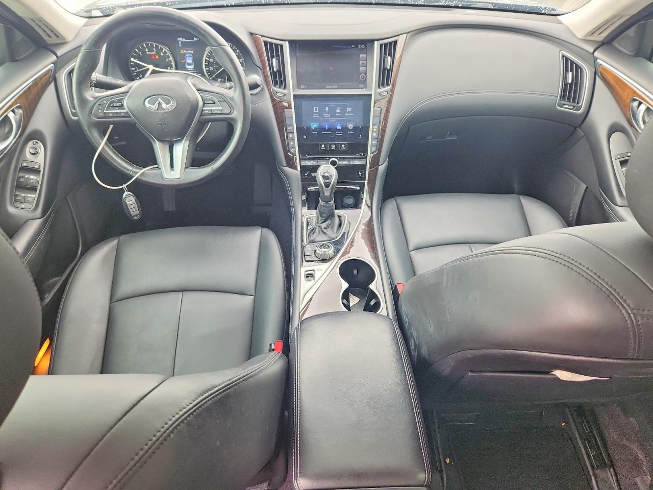 INFINITI Q50 3.0t Luxe