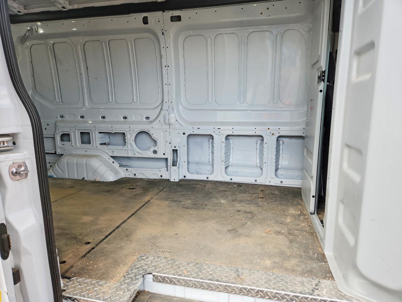 Ford Transit T-250