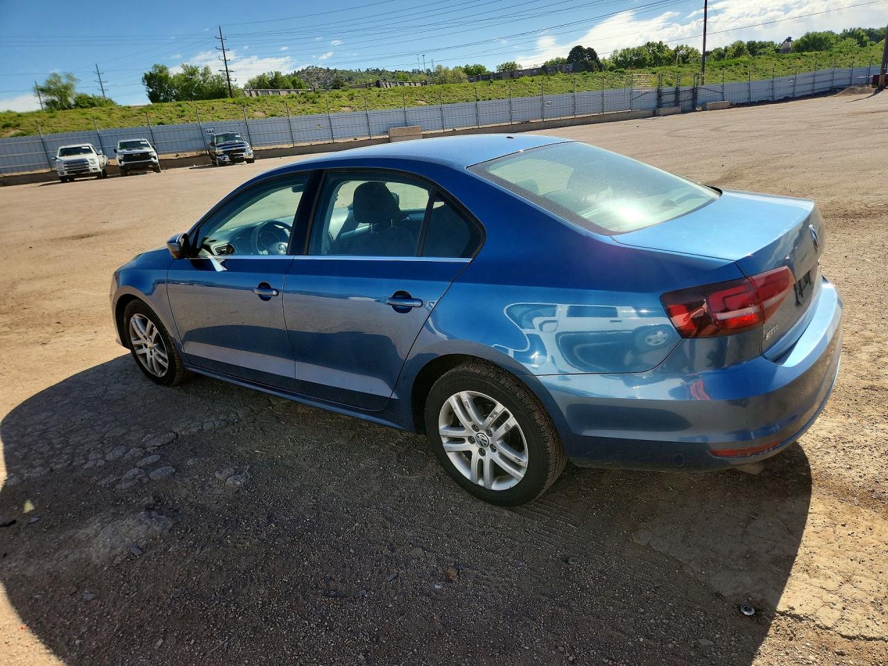 Volkswagen Jetta S