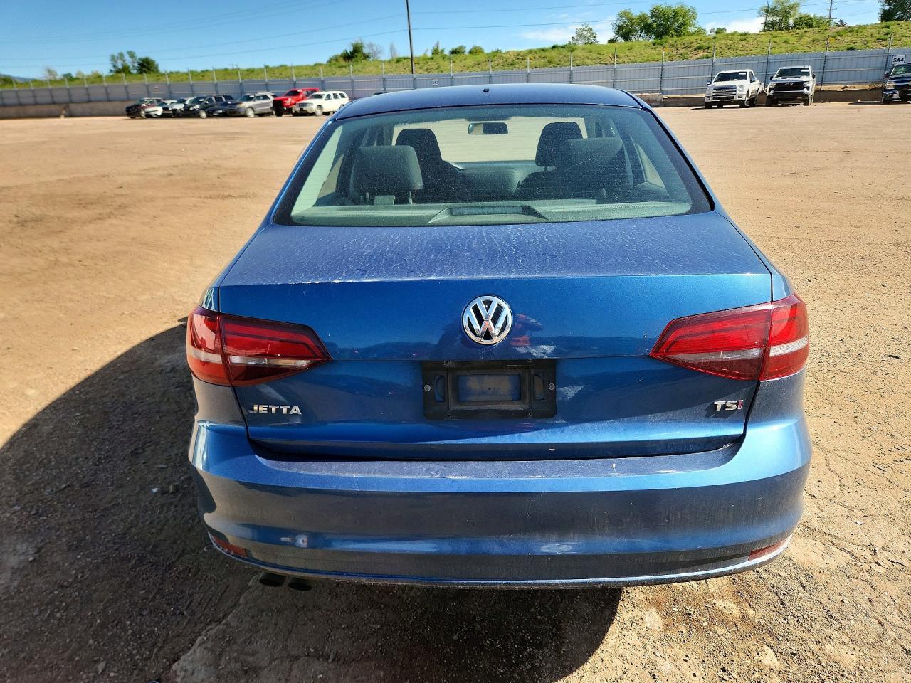Volkswagen Jetta S