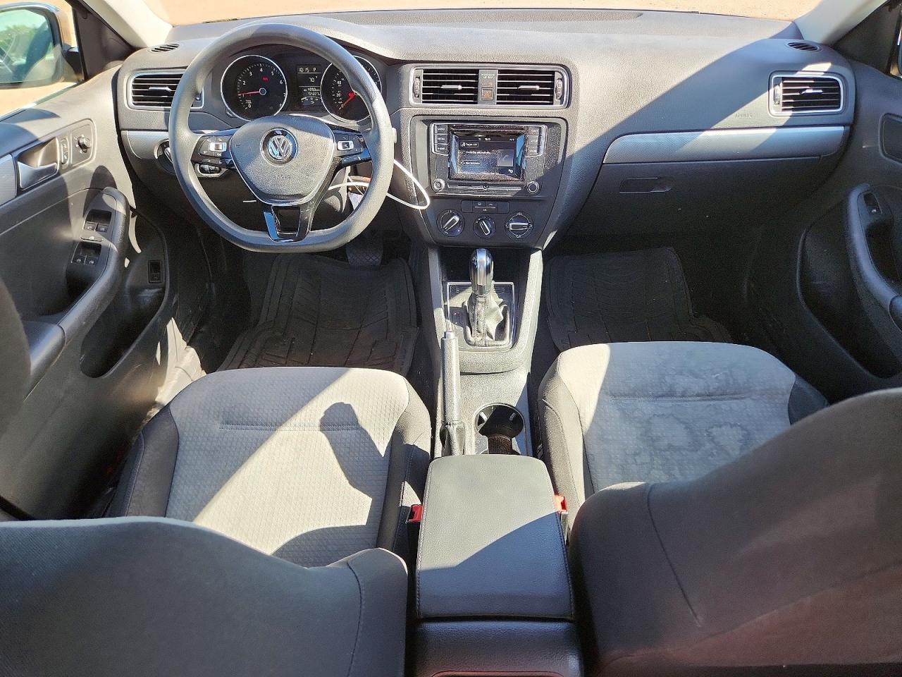 Volkswagen Jetta S