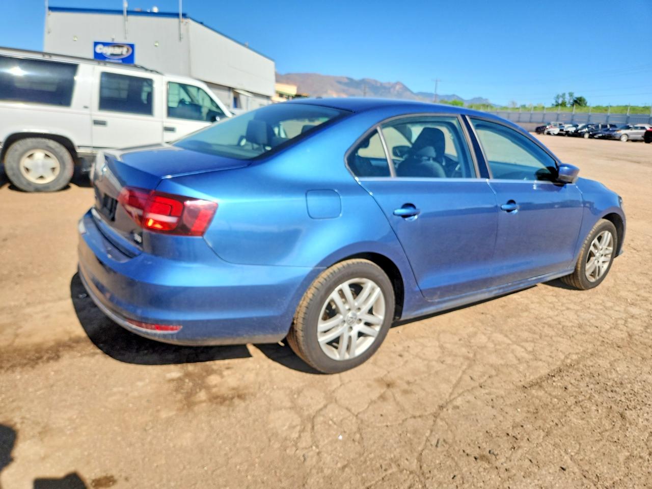 Volkswagen Jetta S