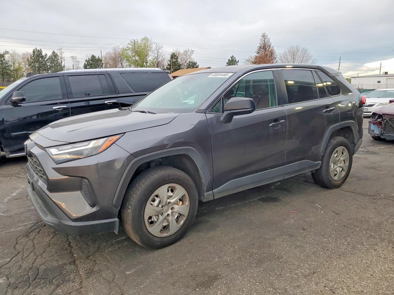 Salvage Toyota RAV4 Image