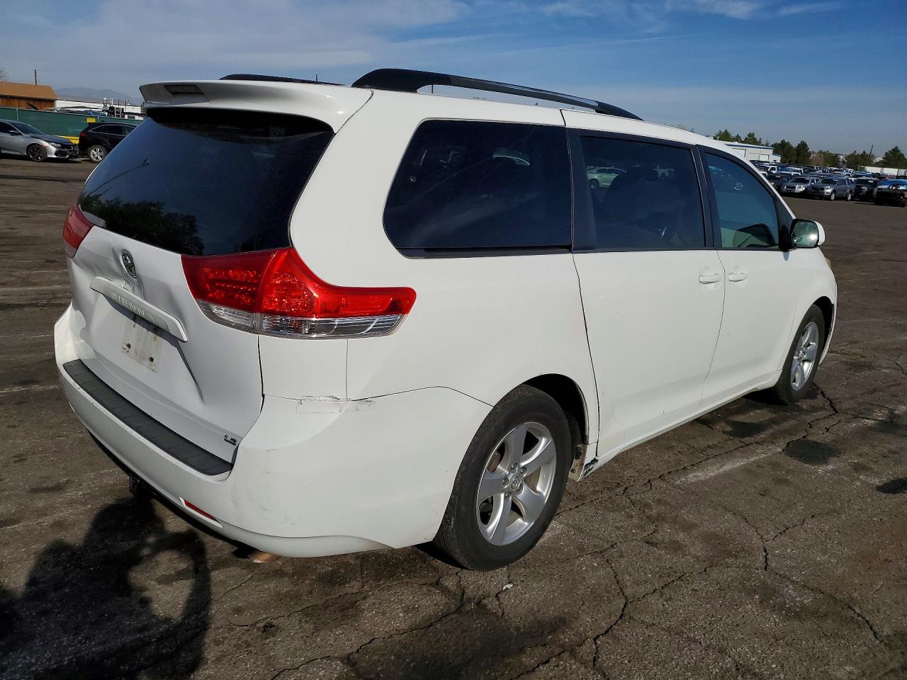 Toyota Sienna Le