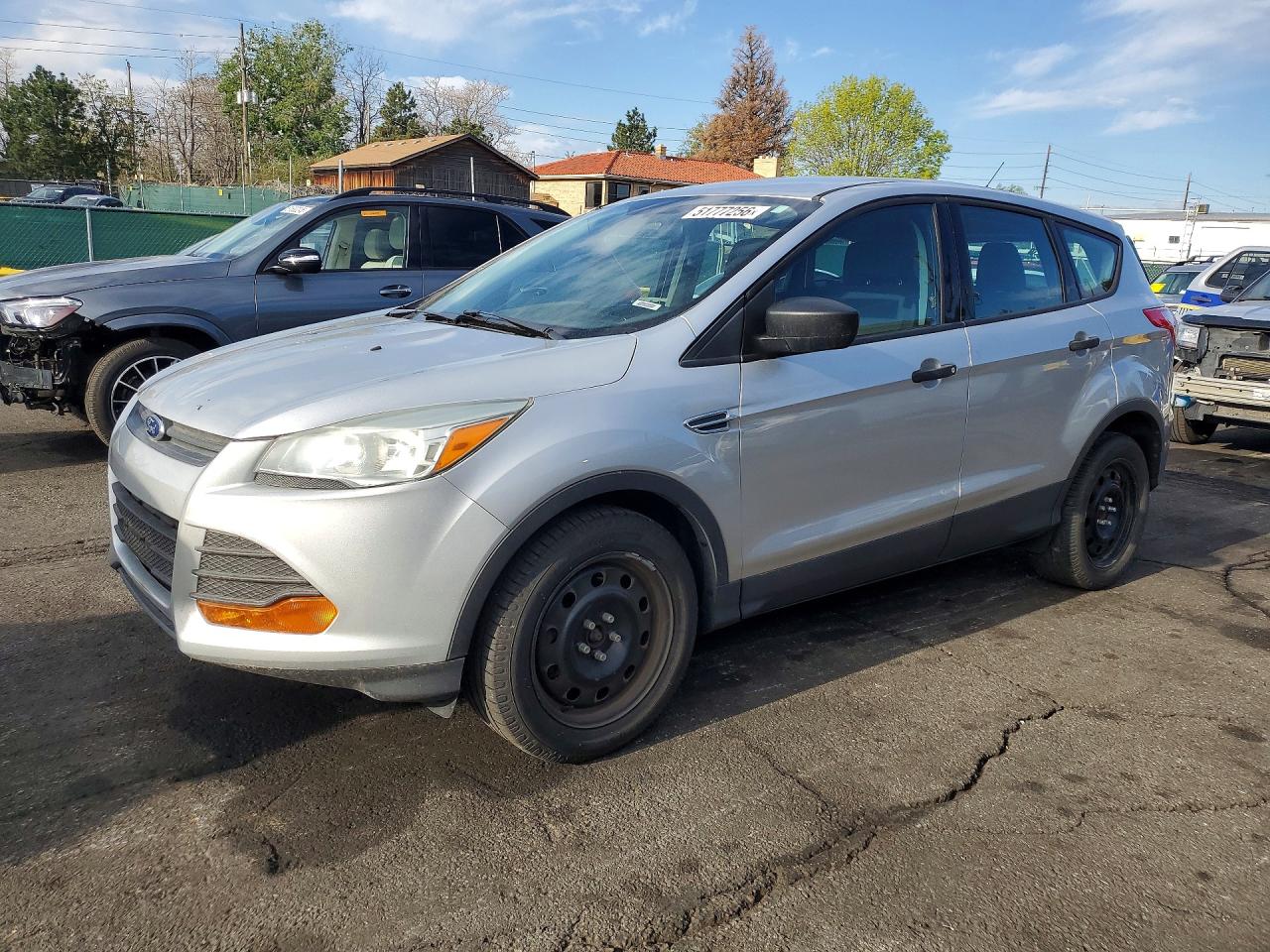 Salvage Ford Escape Image