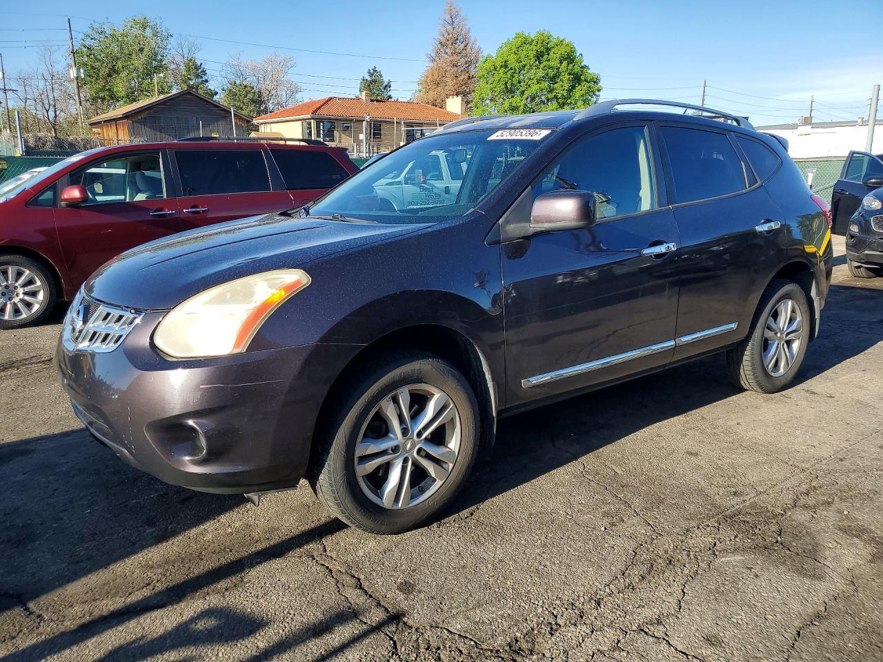 Salvage Nissan Rogue Image