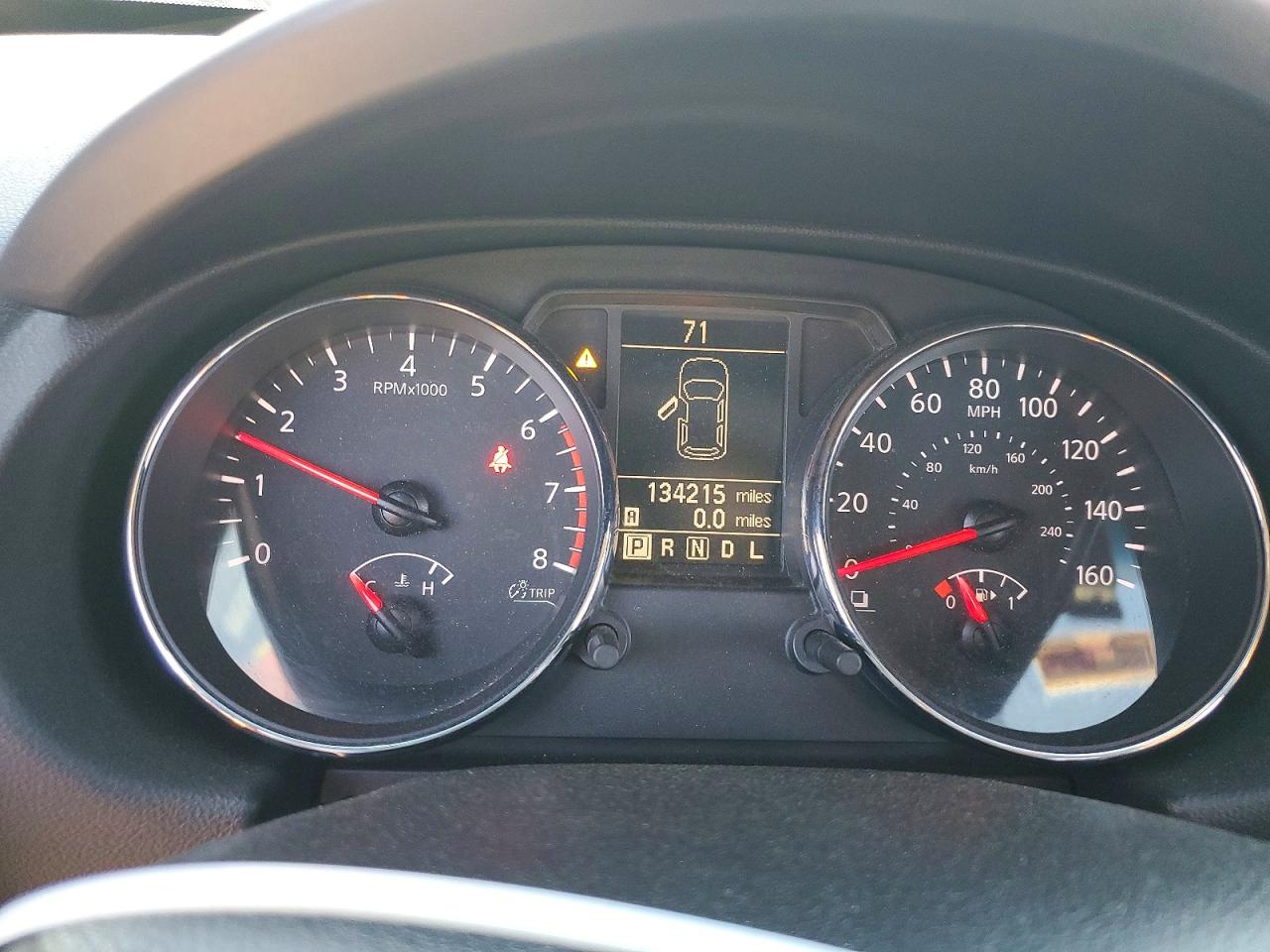 Nissan Rogue S