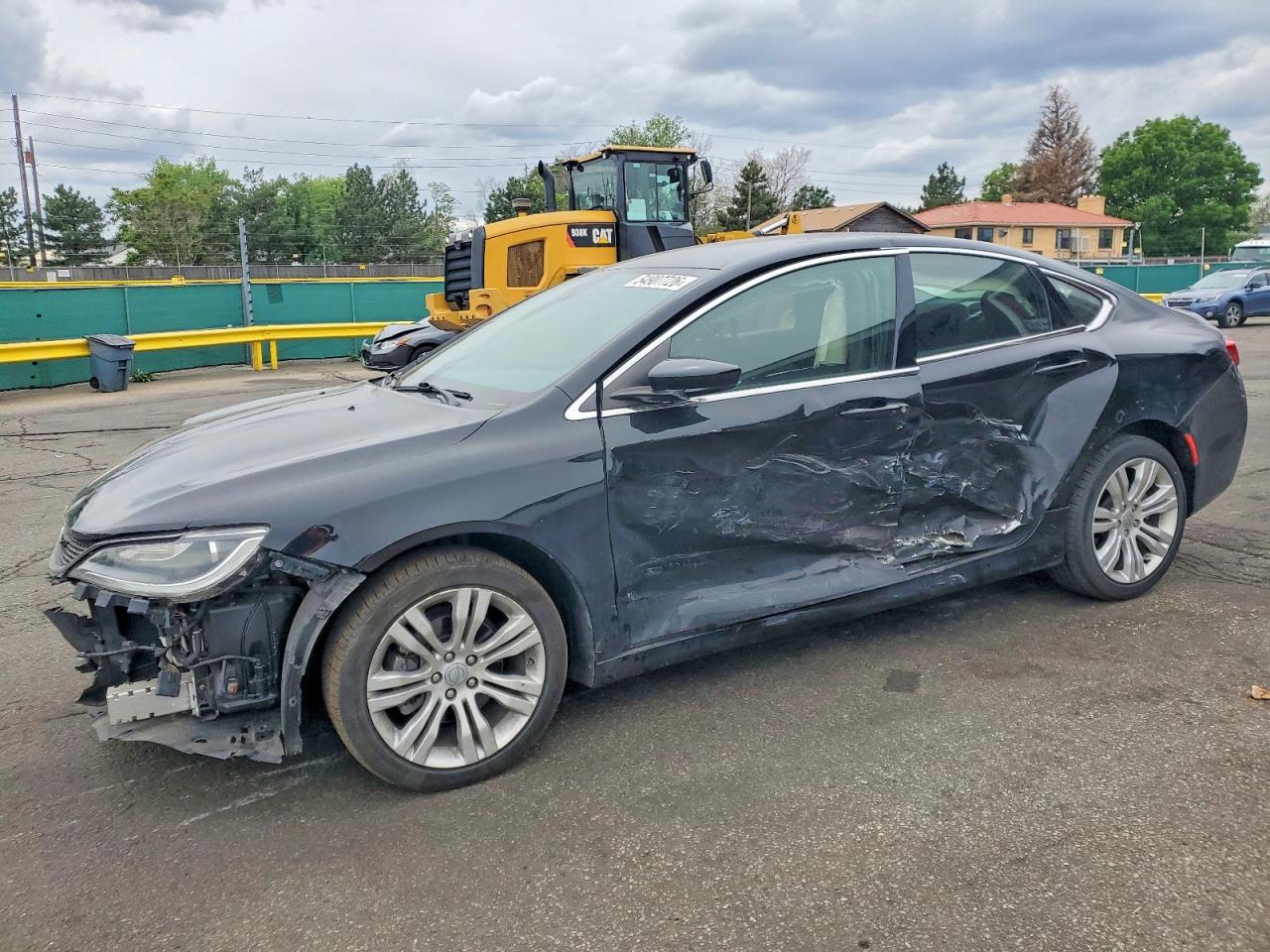 Salvage Chrysler 200 Image