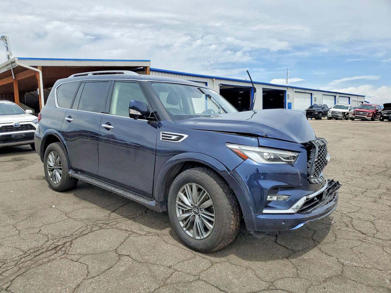 INFINITI Qx Luxe