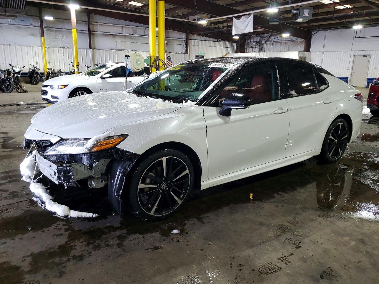 Salvage Toyota Camry Image