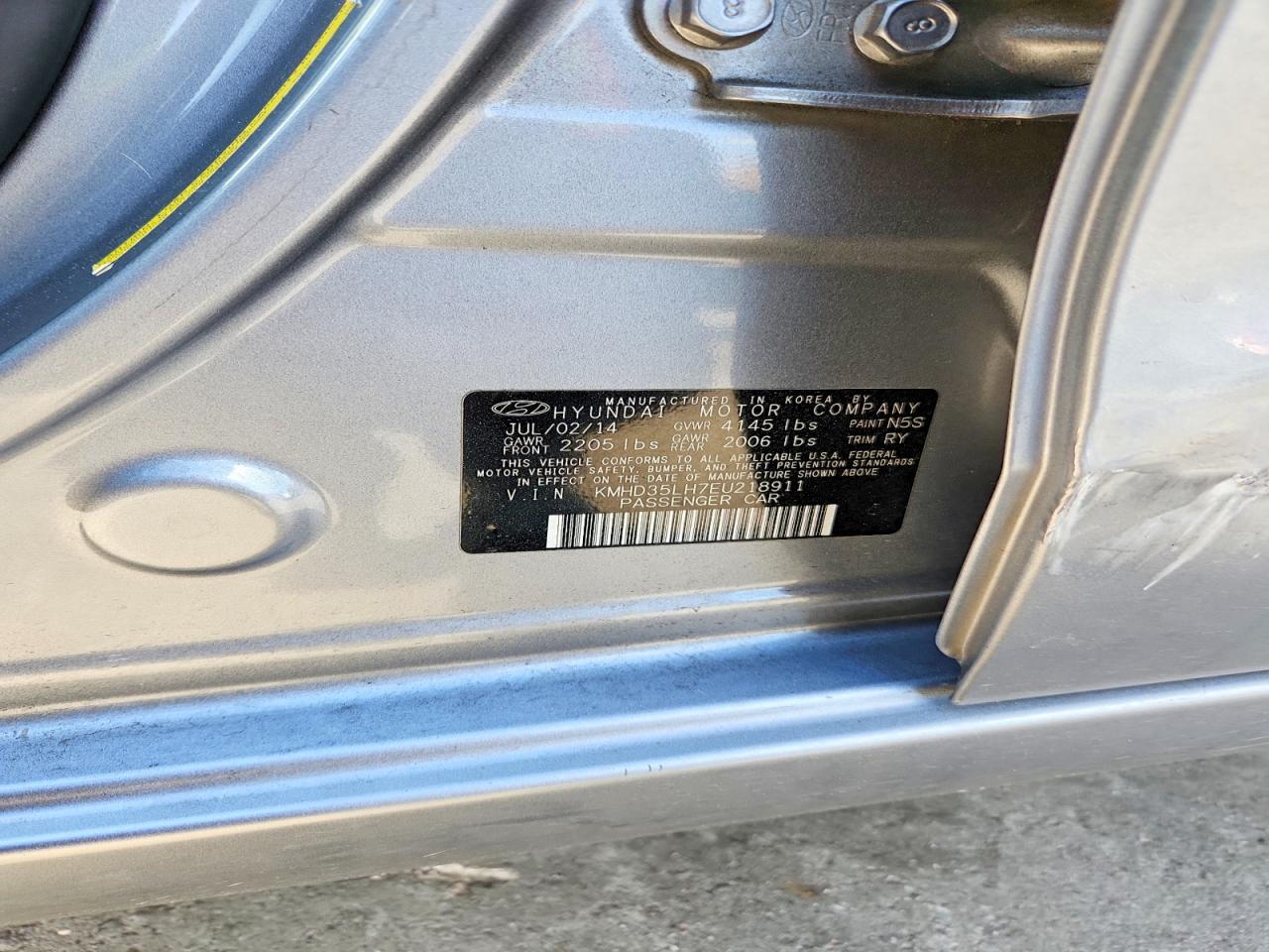 Hyundai ELANTRA Base