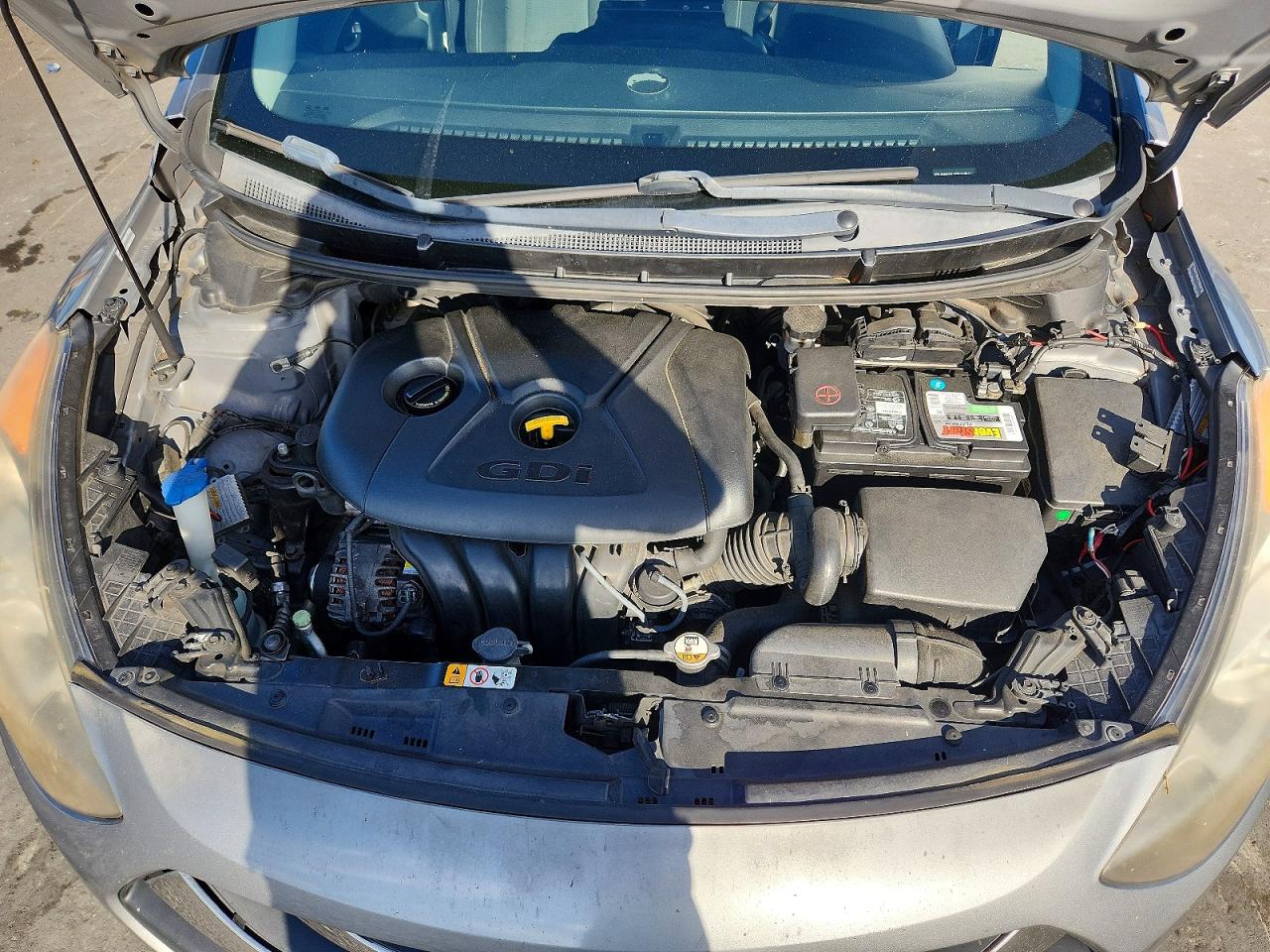 Hyundai ELANTRA Base