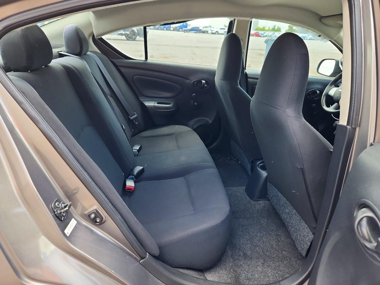 Nissan Versa 1.6 S Plus