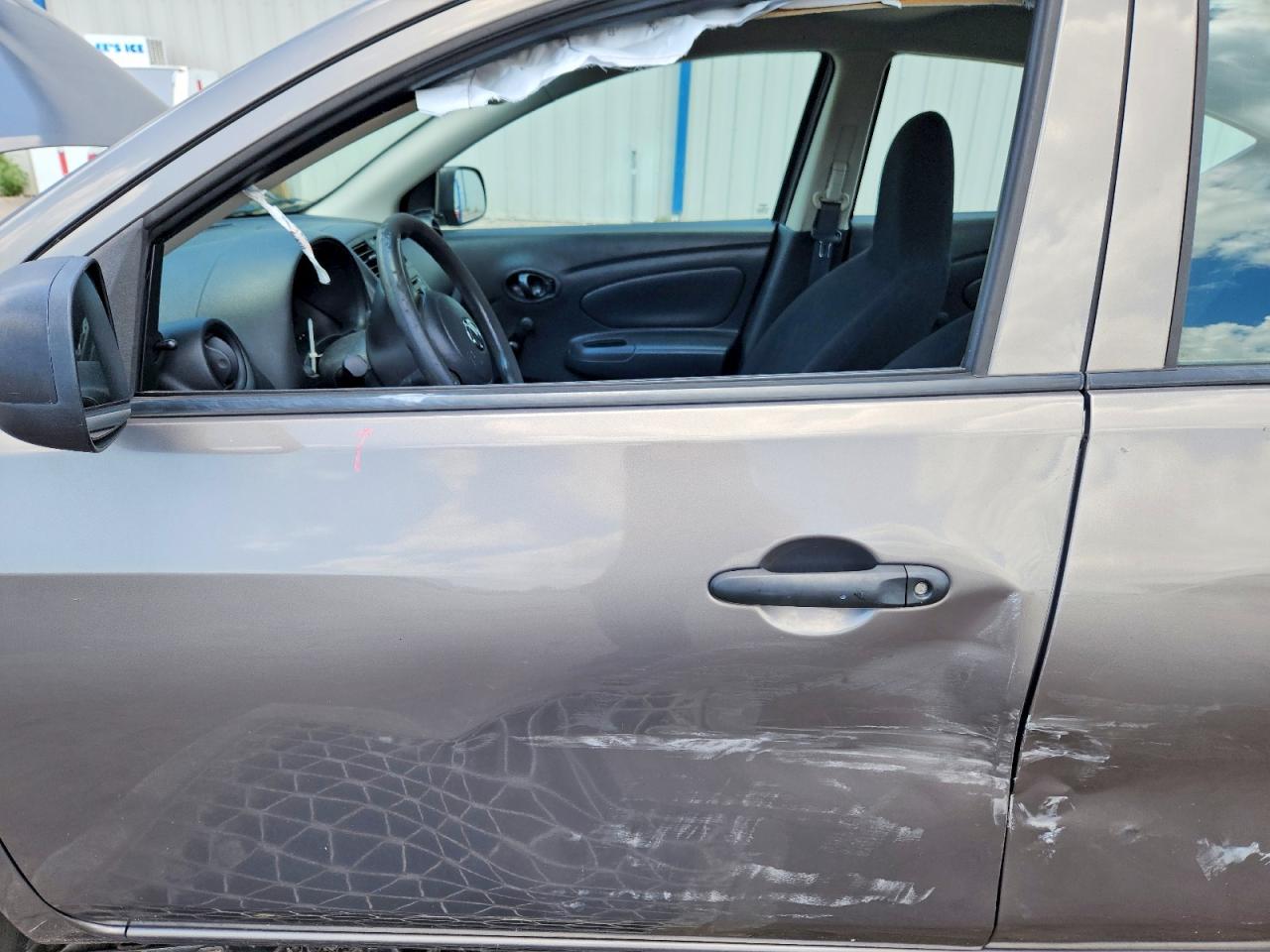 Nissan Versa 1.6 S Plus