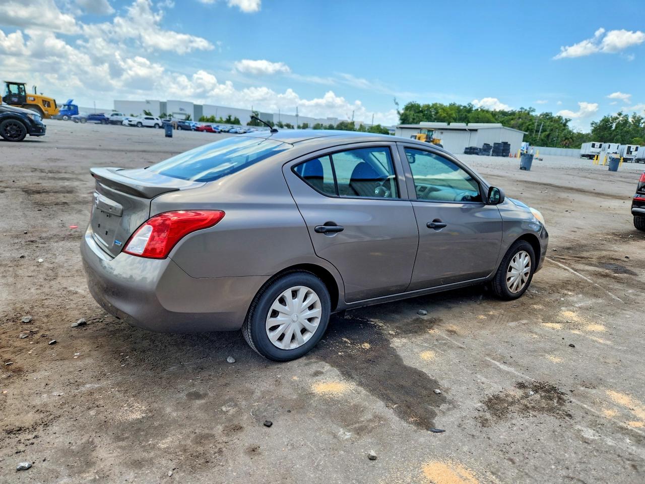 Nissan Versa 1.6 S Plus