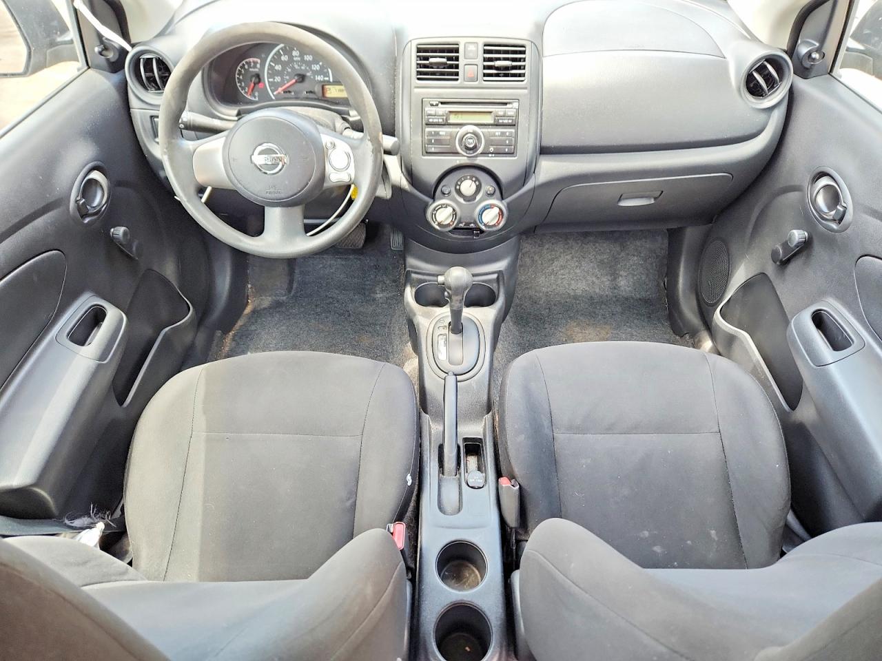 Nissan Versa 1.6 S Plus