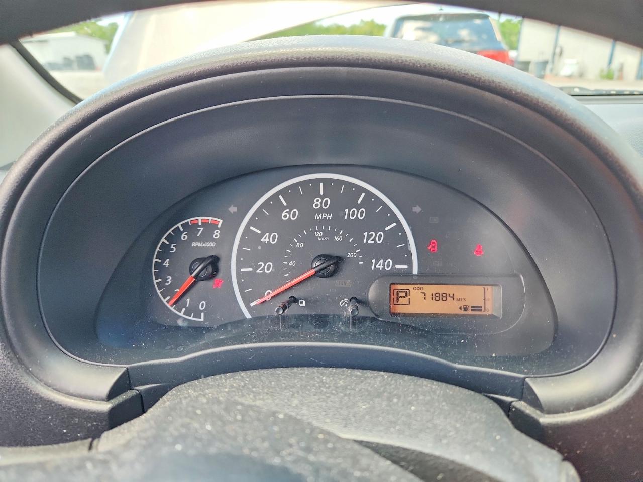 Nissan Versa 1.6 S Plus