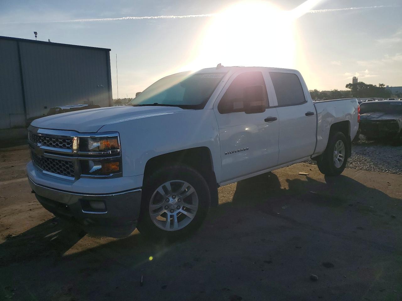 Salvage Chevrolet Silverado Image