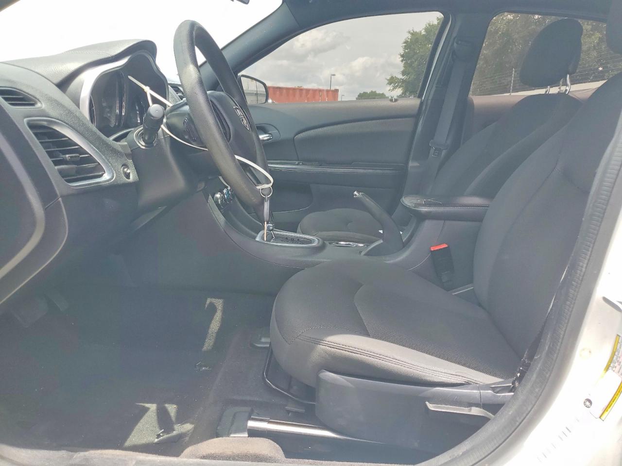 Dodge Avenger Se
