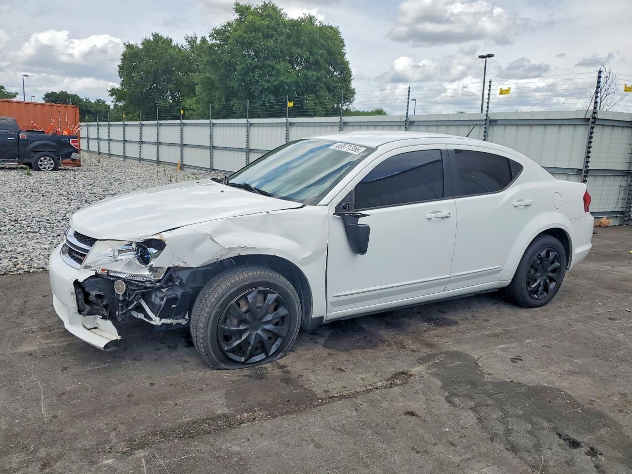 Salvage Dodge Avenger Image