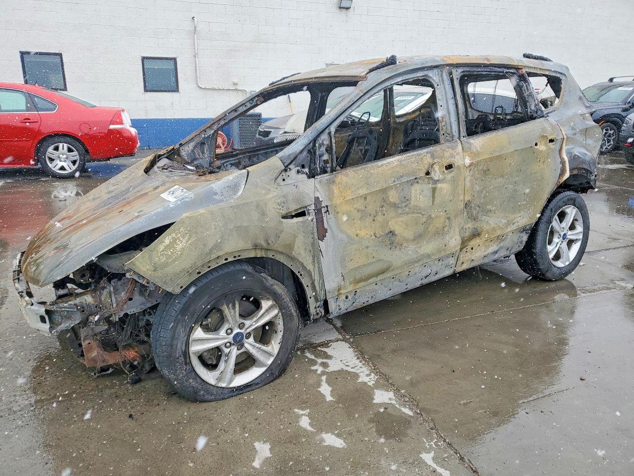 Salvage Ford Escape Image