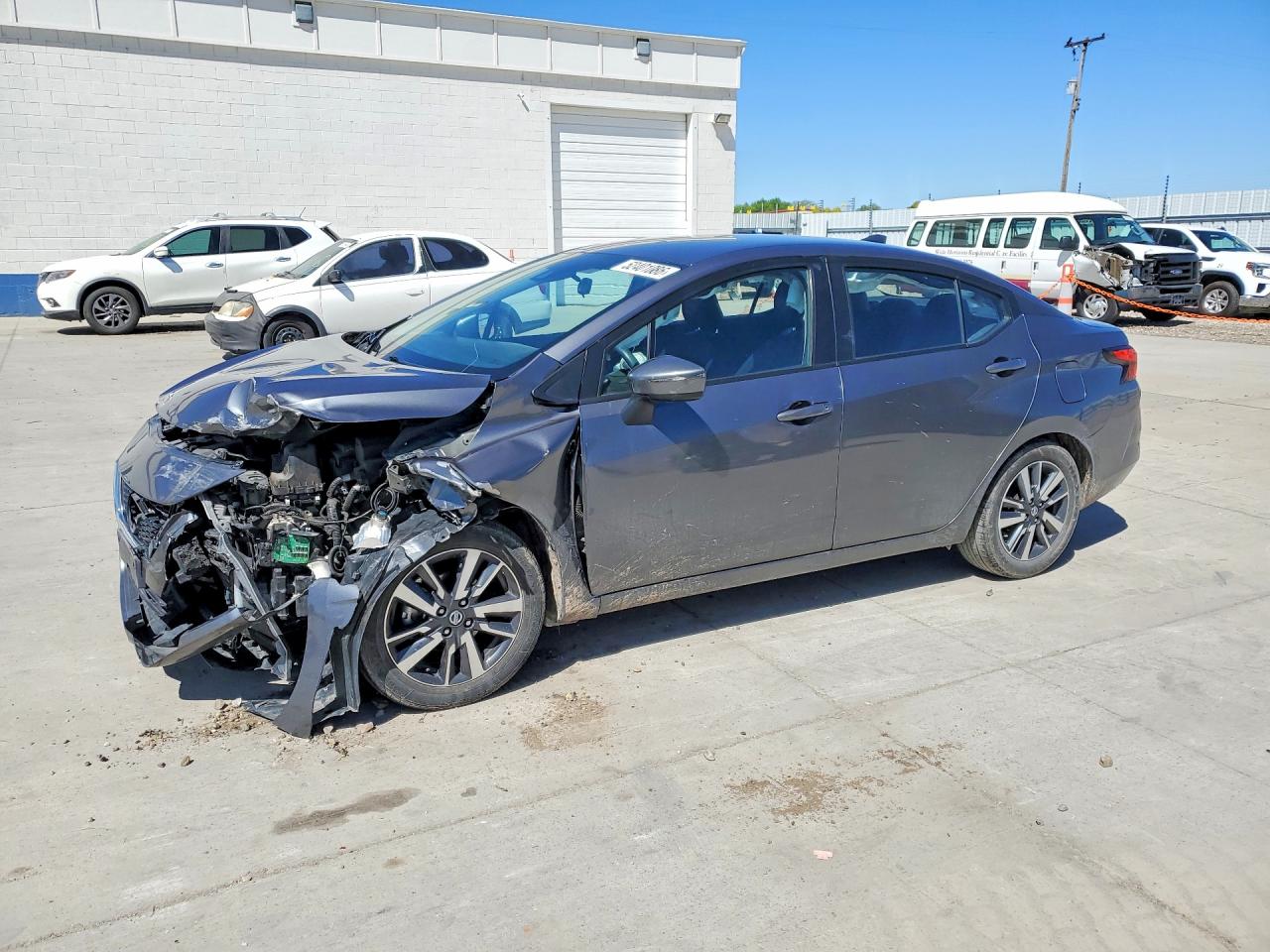 Salvage Nissan Versa Image