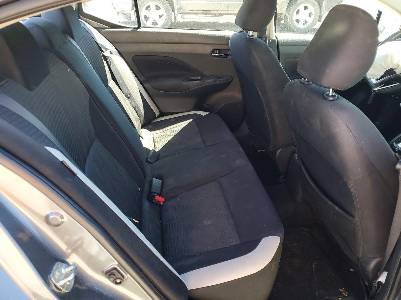 Nissan Versa Sv