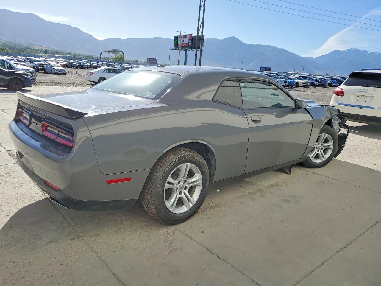 Dodge Challenger Sxt