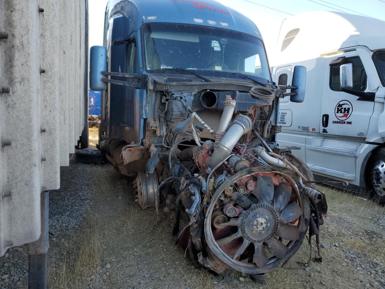 Salvage Kenworth Construction Image