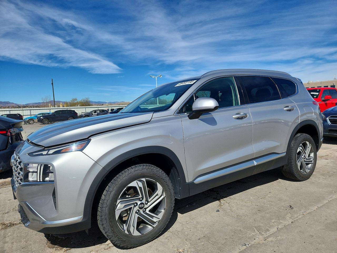 Salvage Hyundai SANTA FE Image