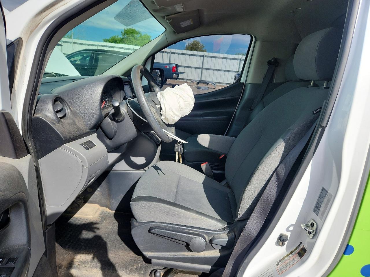 Nissan Nv S