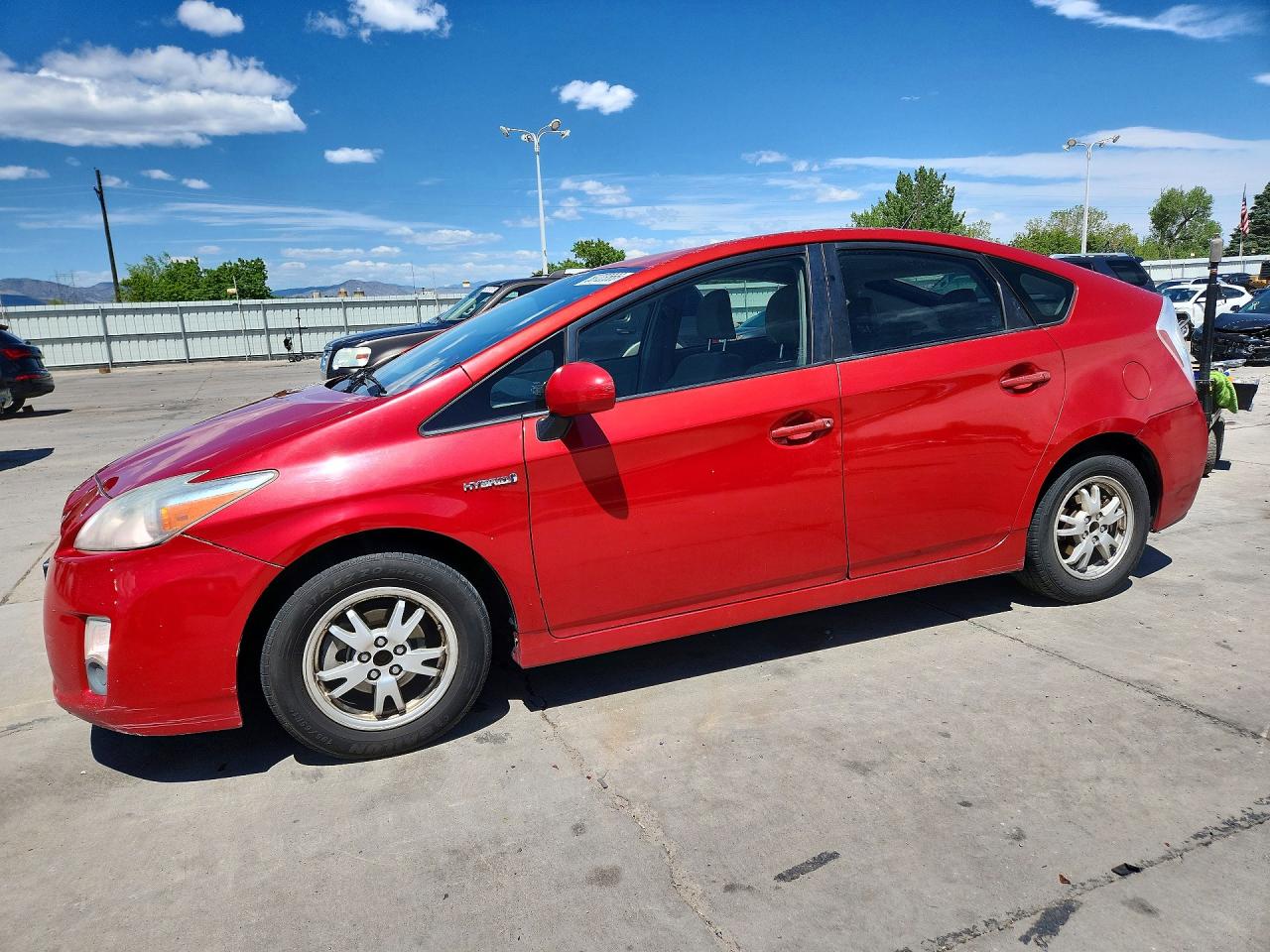 Salvage Toyota Prius Image