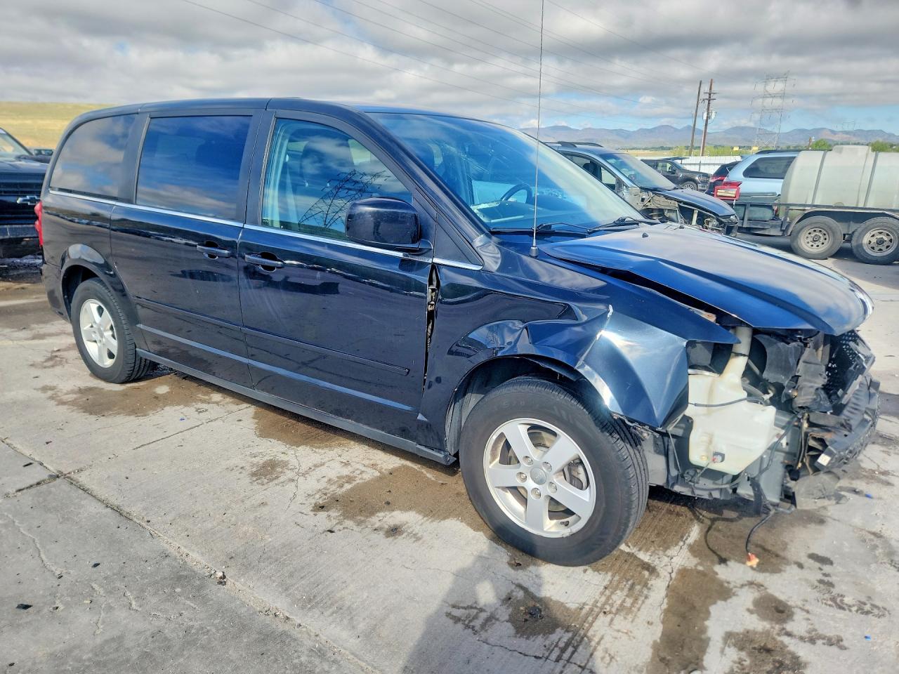 Dodge Caravan Crew