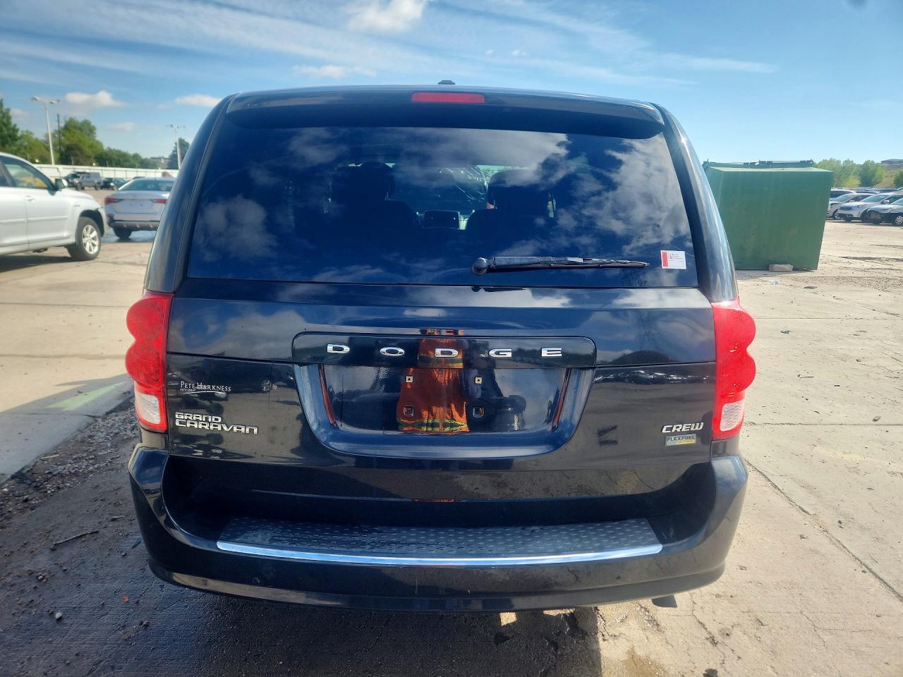 Dodge Caravan Crew