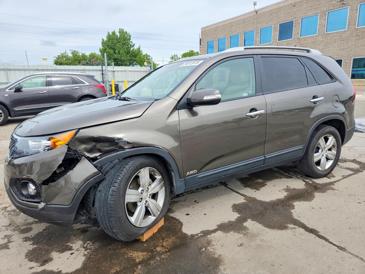 Salvage Kia Sorento Image