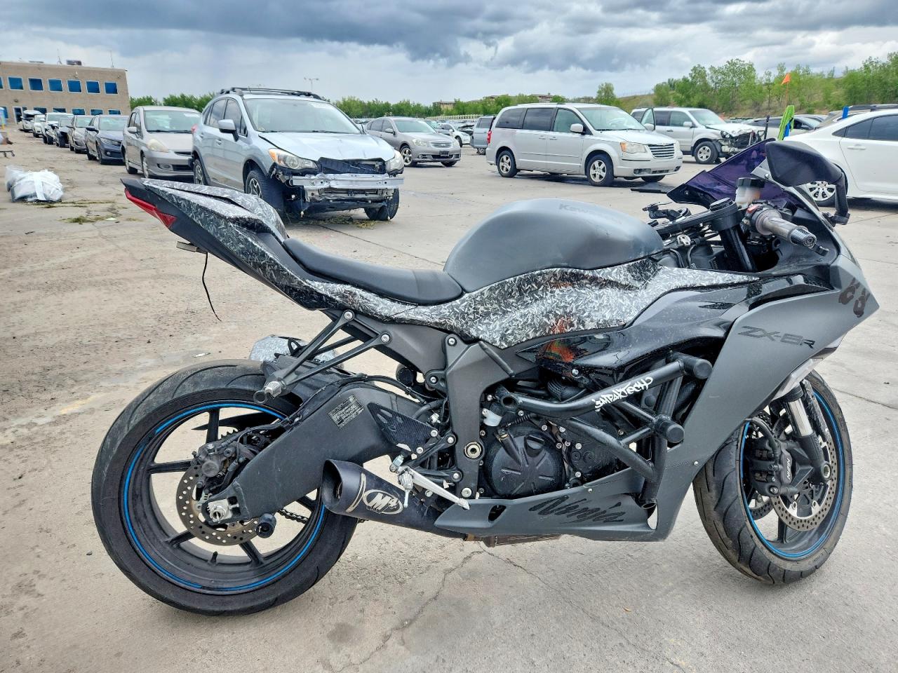 Salvage Kawasaki Ninja 636 Image