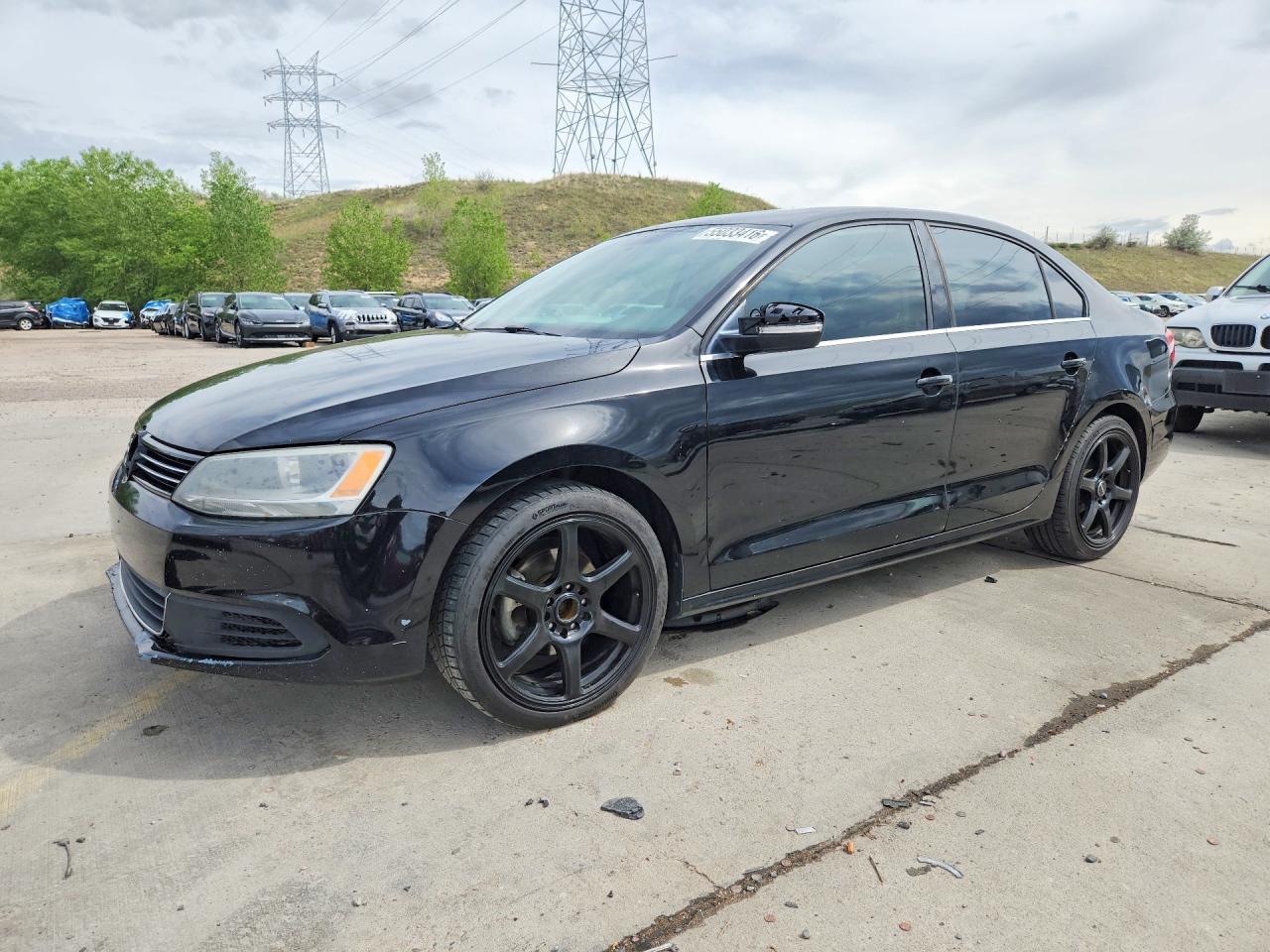Salvage Volkswagen Jetta Image