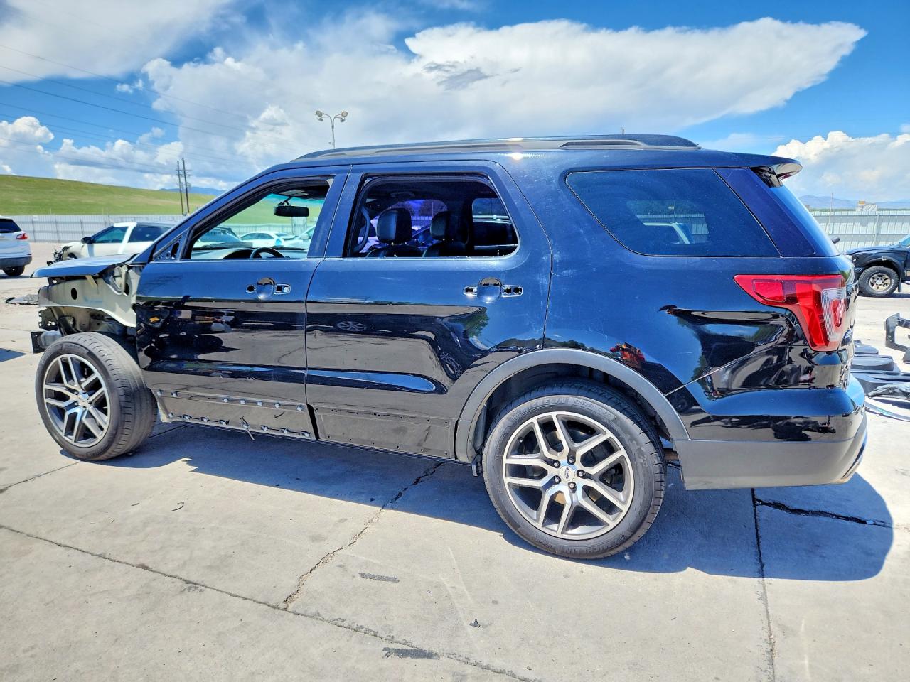 Ford Explorer Sport