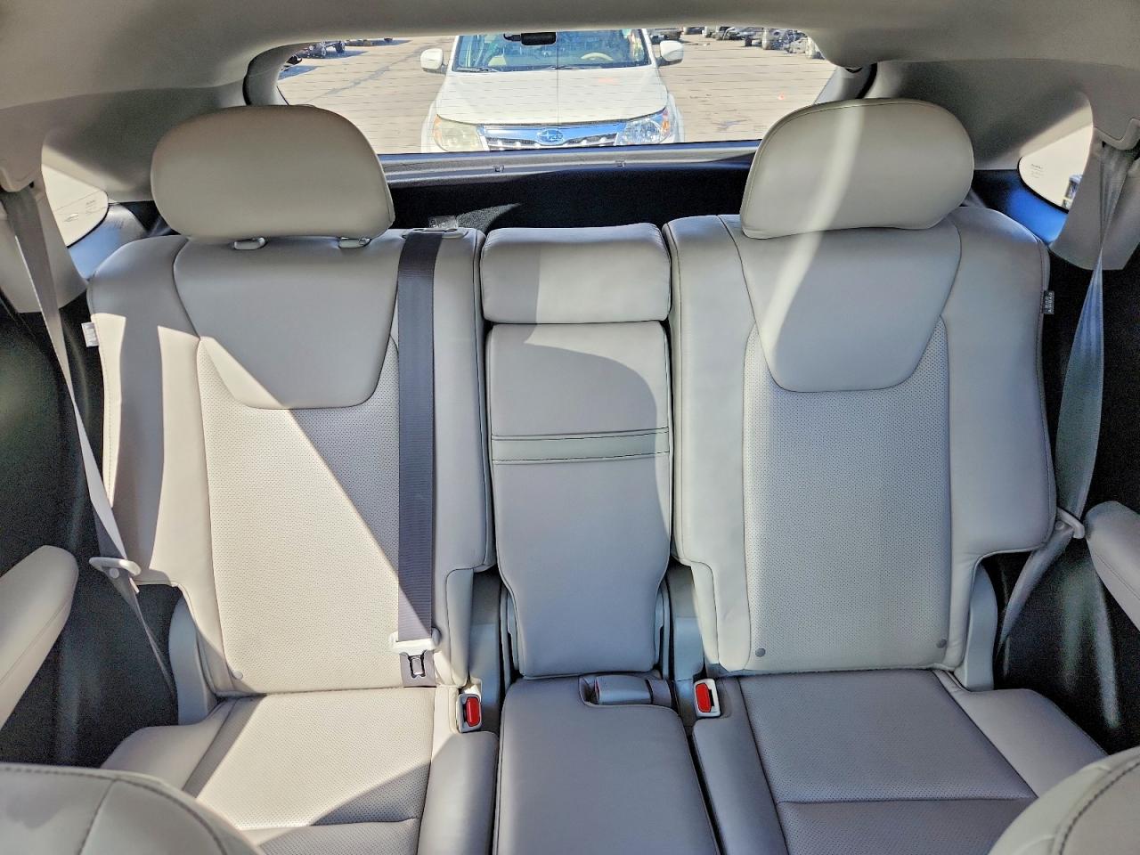 Lexus RX Base