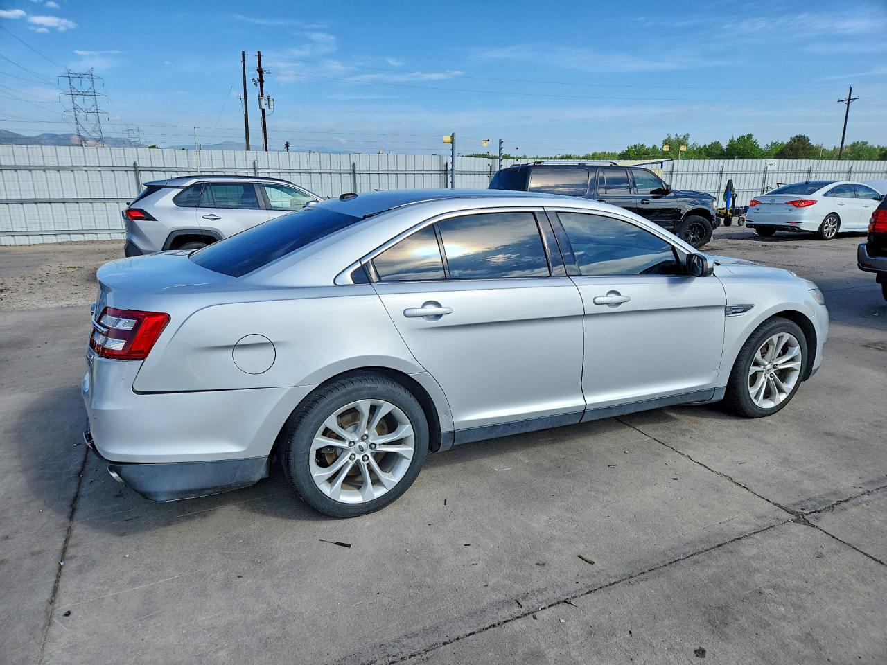 Ford Taurus Sel