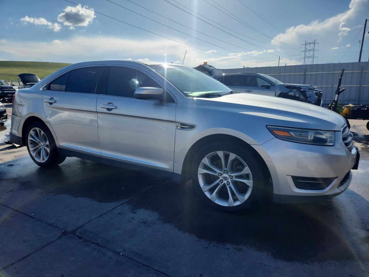 Ford Taurus Sel