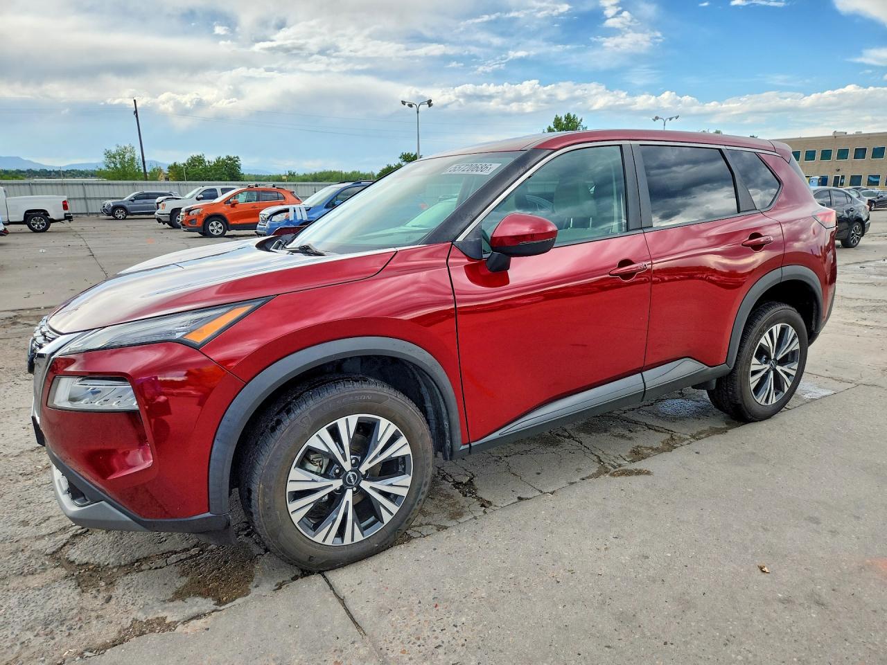 Salvage Nissan Rogue Image