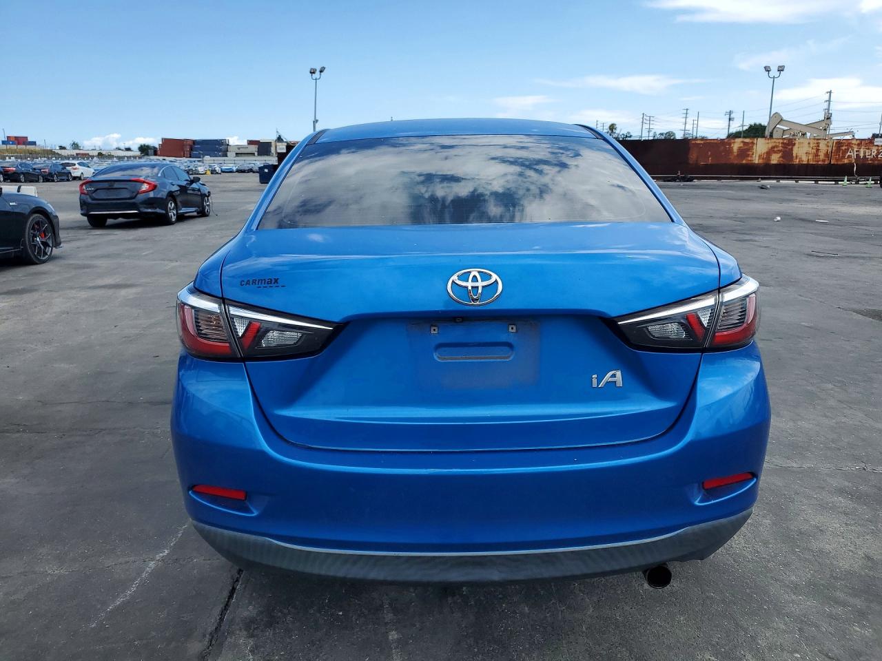 Toyota Yaris Base