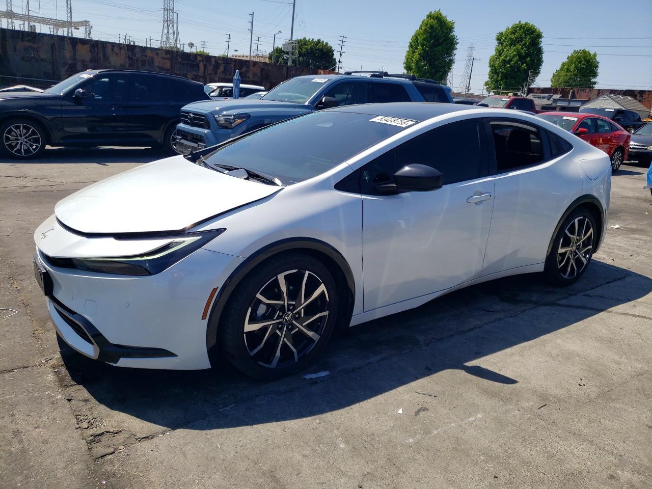 Salvage Toyota Prius Image