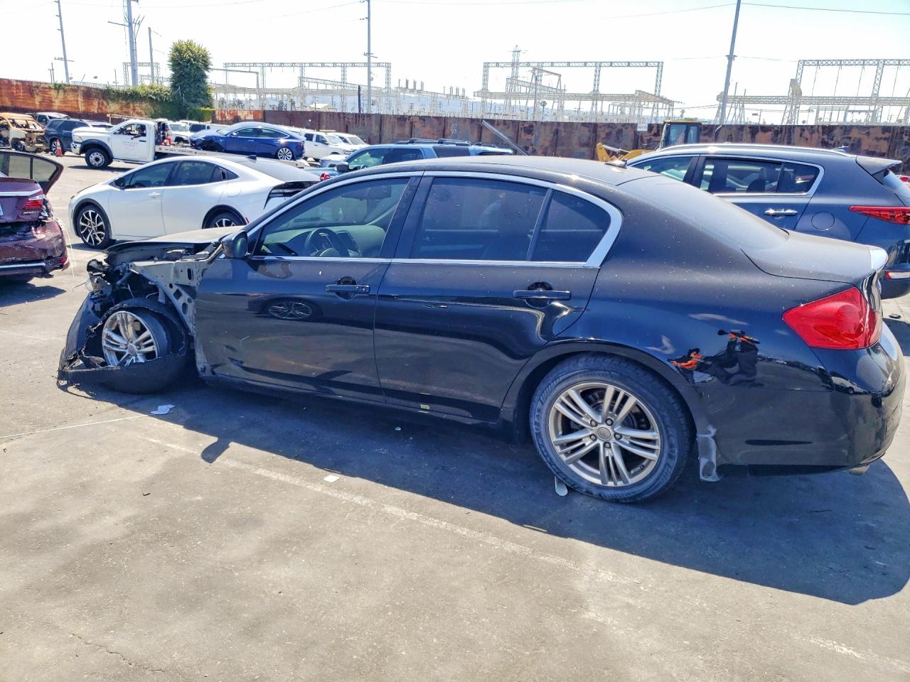 INFINITI Q40 Base