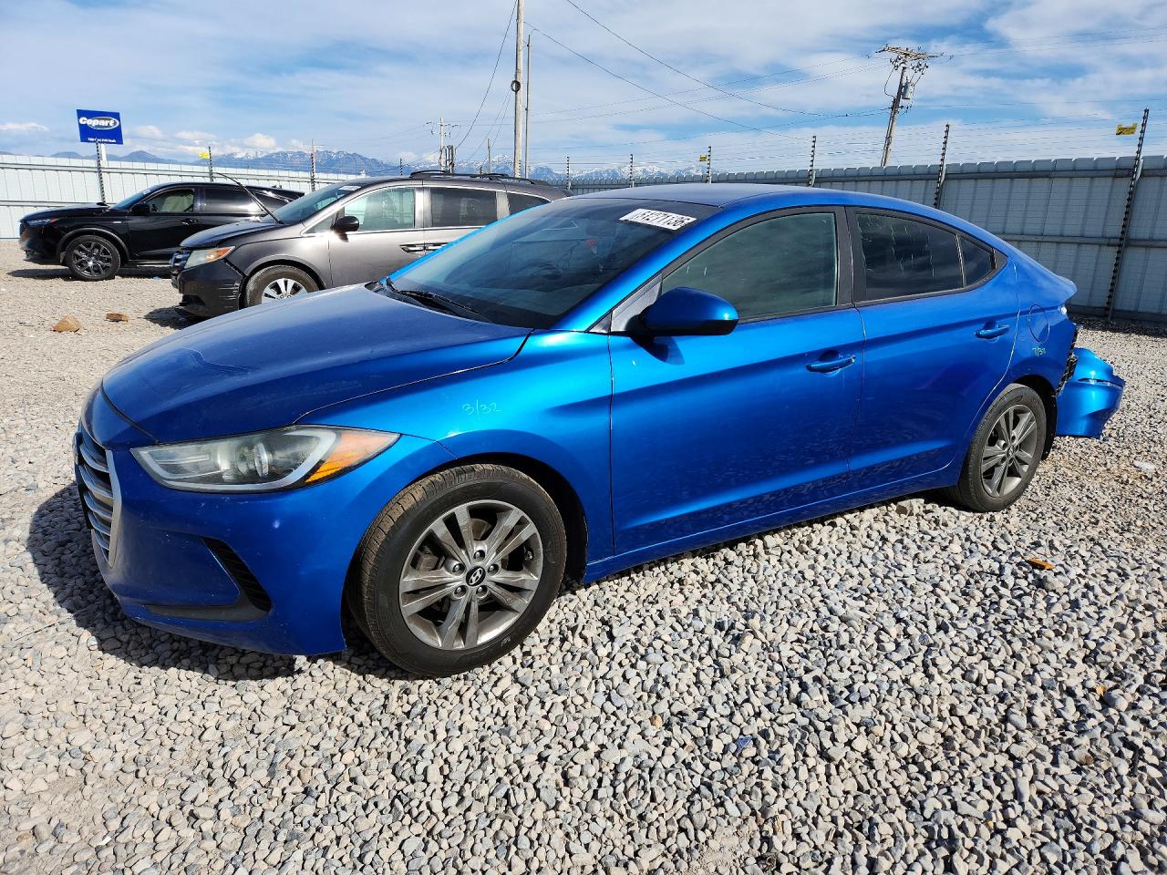 Salvage Hyundai ELANTRA Image