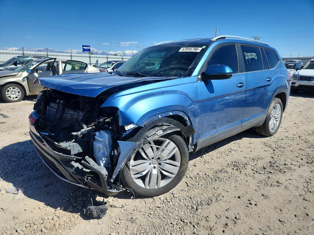 Salvage Volkswagen Atlas Image