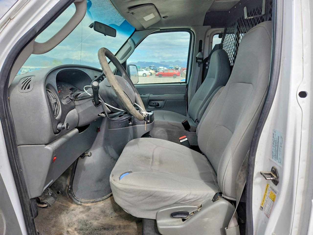Ford Econoline E250 Van