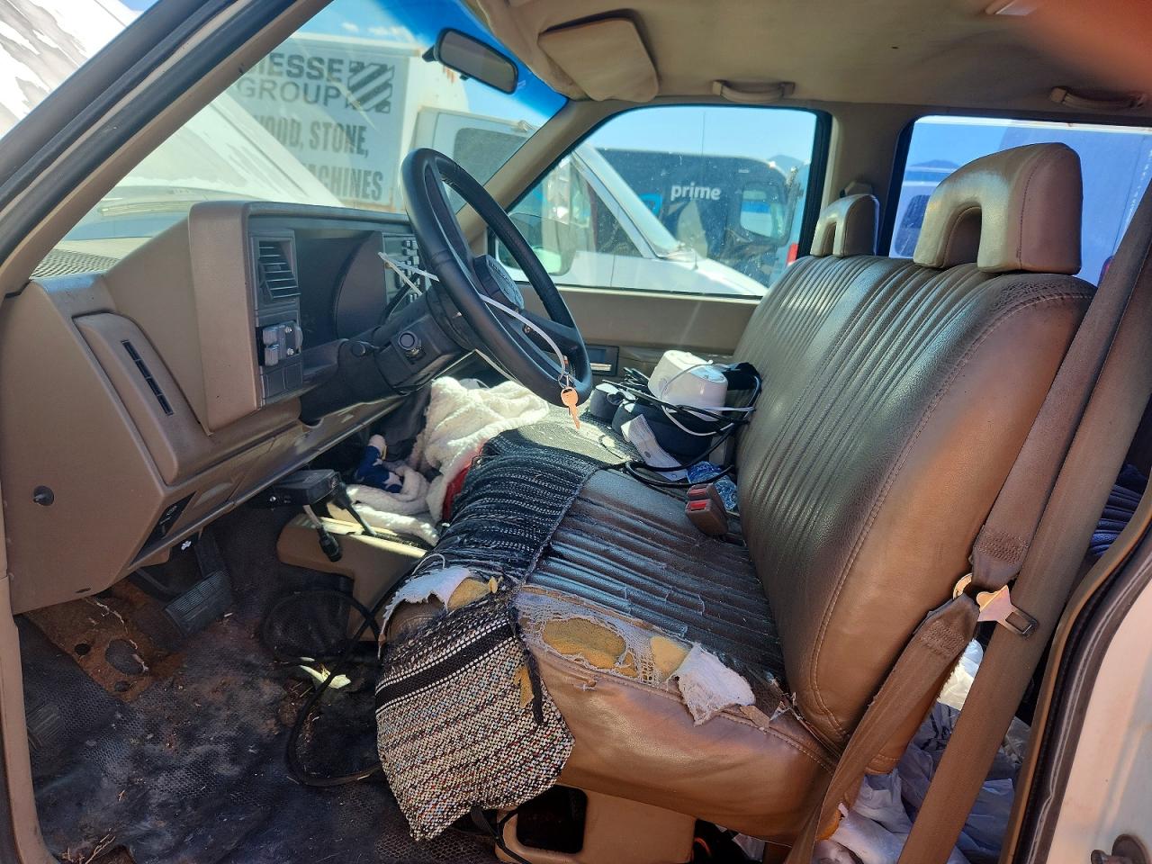 Chevrolet Suburban K2500